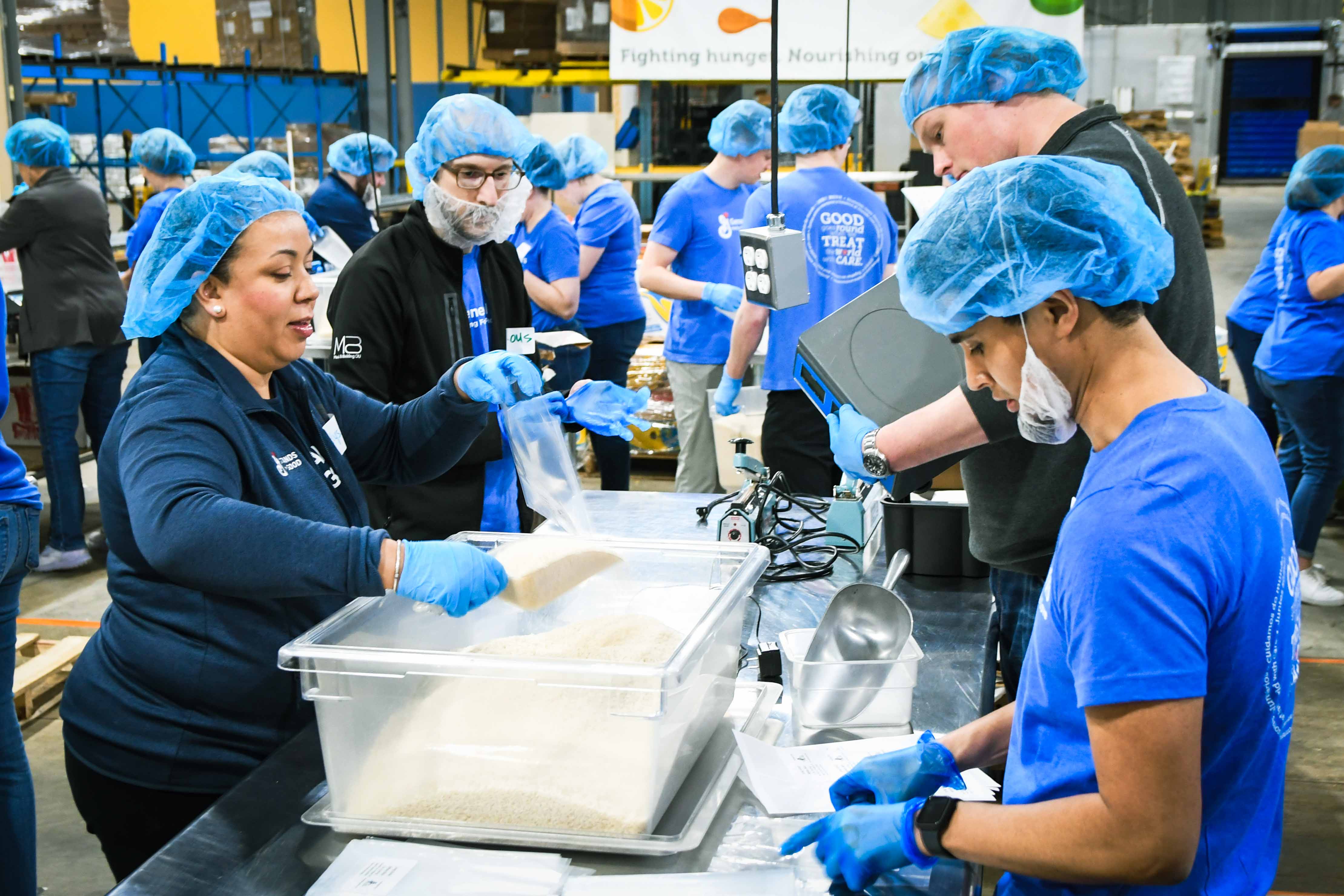 Employees volunteering from a General Mills WHQ location