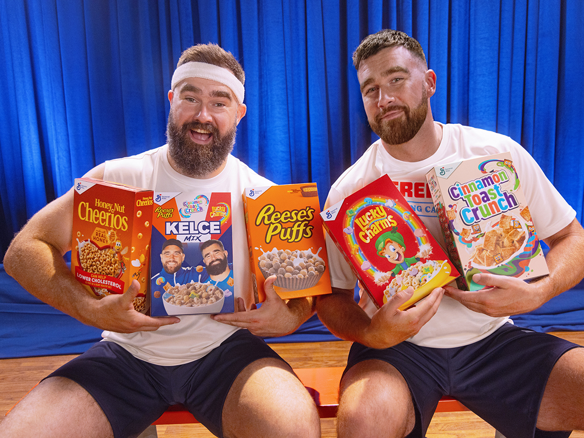 衝撃特価 Compete Kelce Jason and Travis Newwws:' New at Mills General 菓子